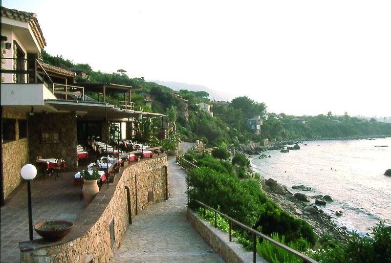 Calanica Resort Чефалу Екстериор снимка