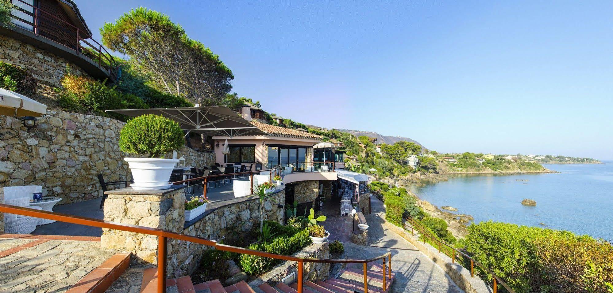 Calanica Resort Чефалу Екстериор снимка