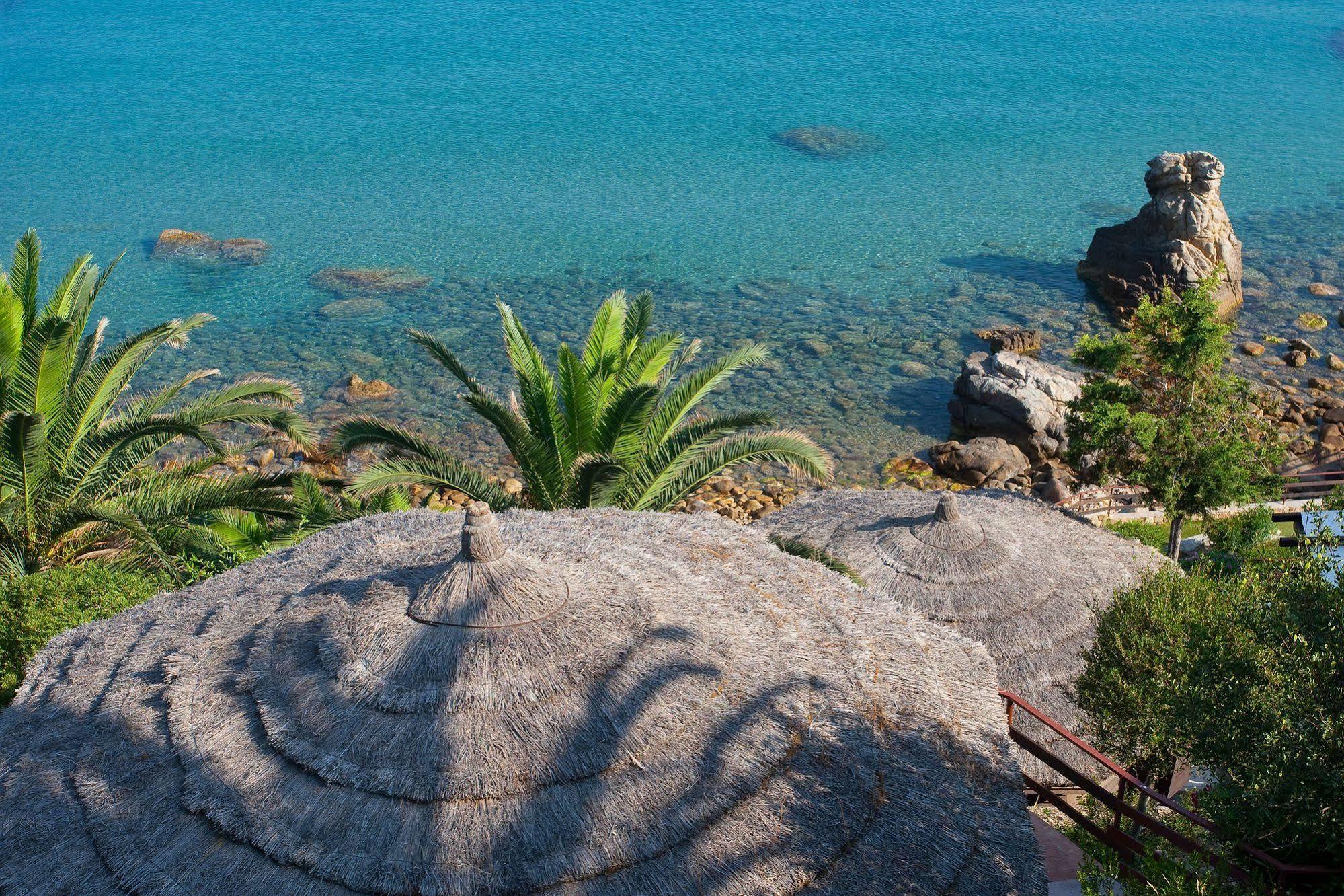 Calanica Resort Чефалу Екстериор снимка