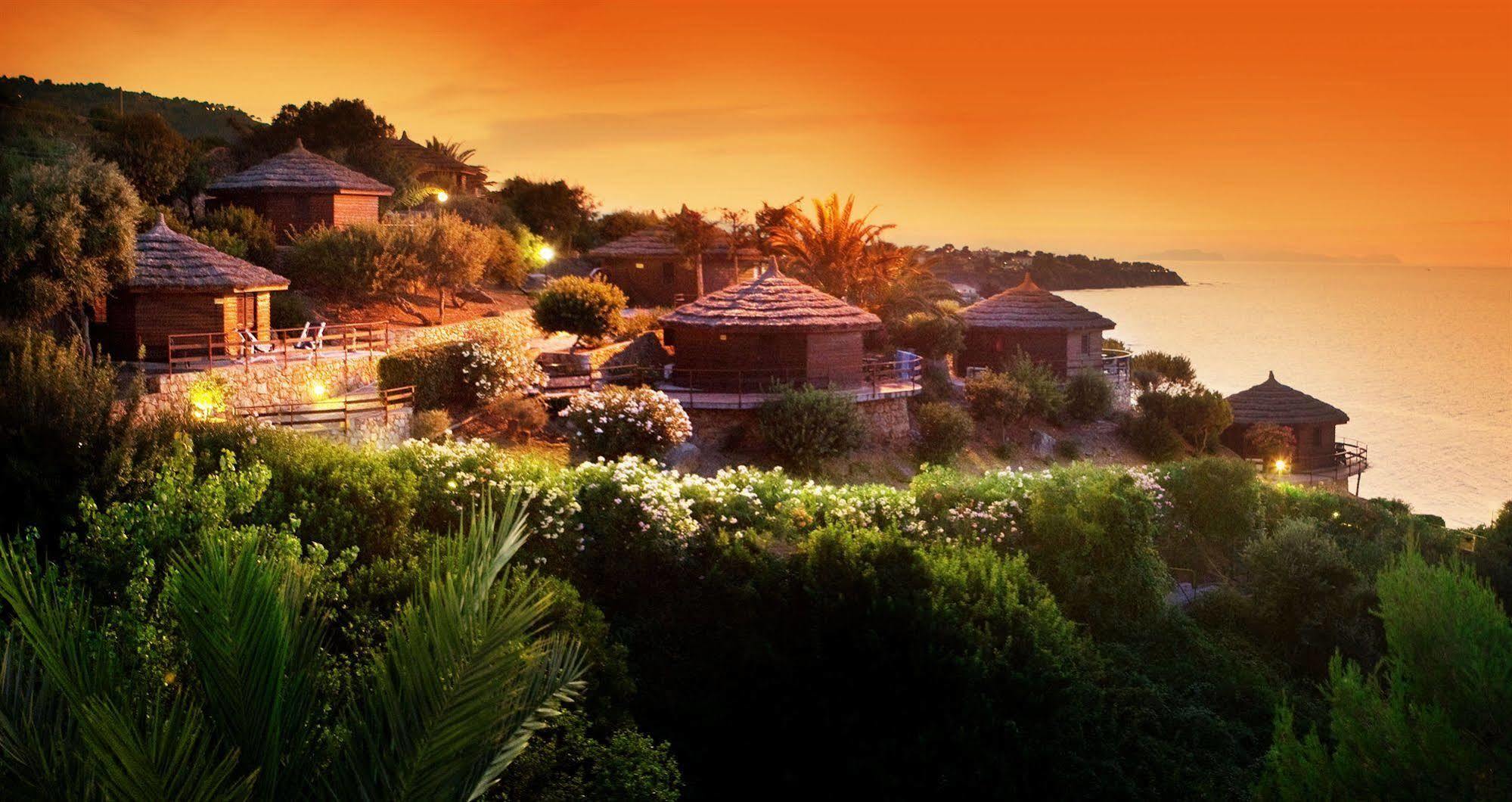 Calanica Resort Чефалу Екстериор снимка