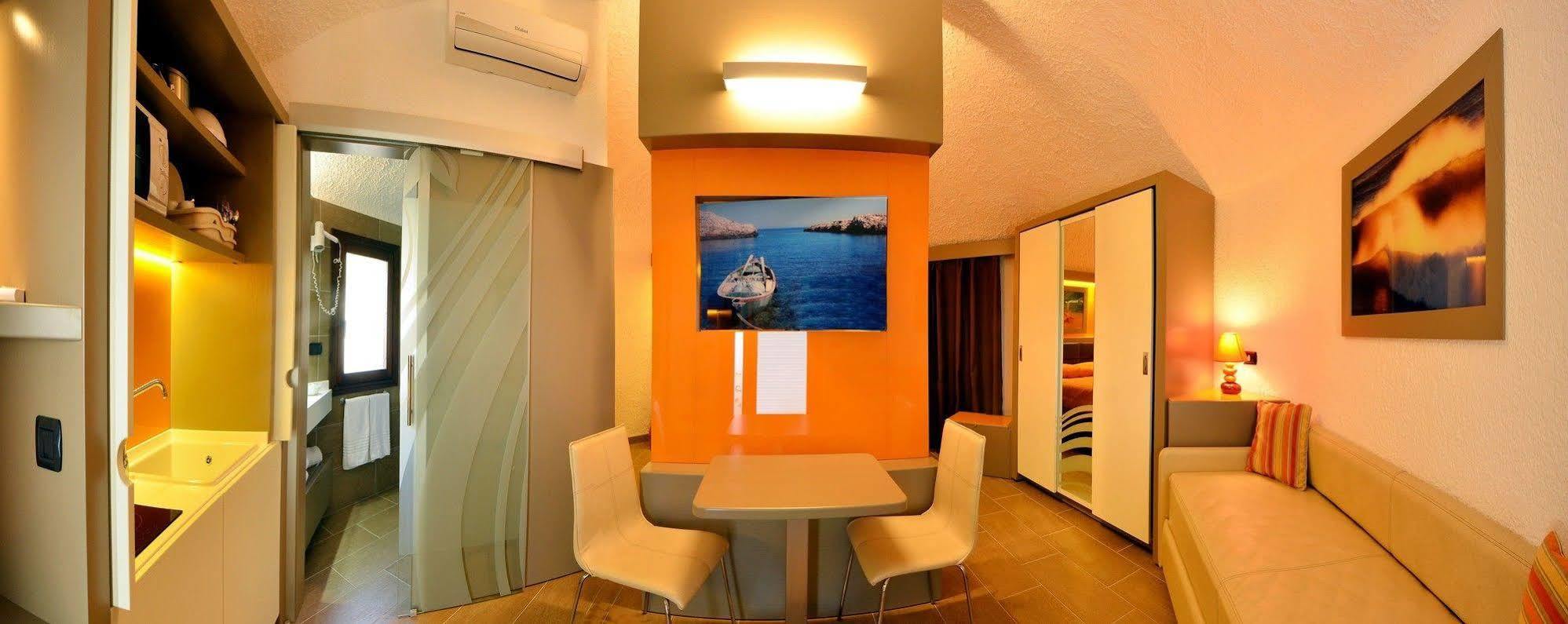 Calanica Resort Чефалу Екстериор снимка